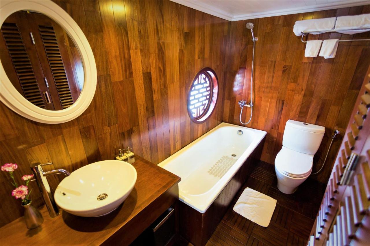 Le Journey Halong Bay Cruises Hotel Ha Long Bagian luar foto